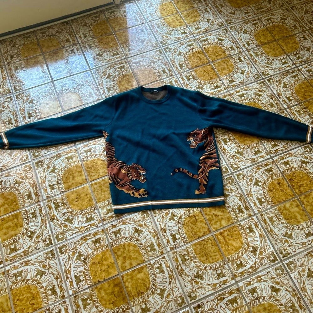 Japanese sweater style
Retail 120
Size medium
Open to offers